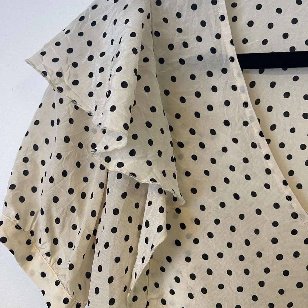 Madewell Silk V-Neck Shoulder-Ruffle Top in Inkbrush‎ Dots S